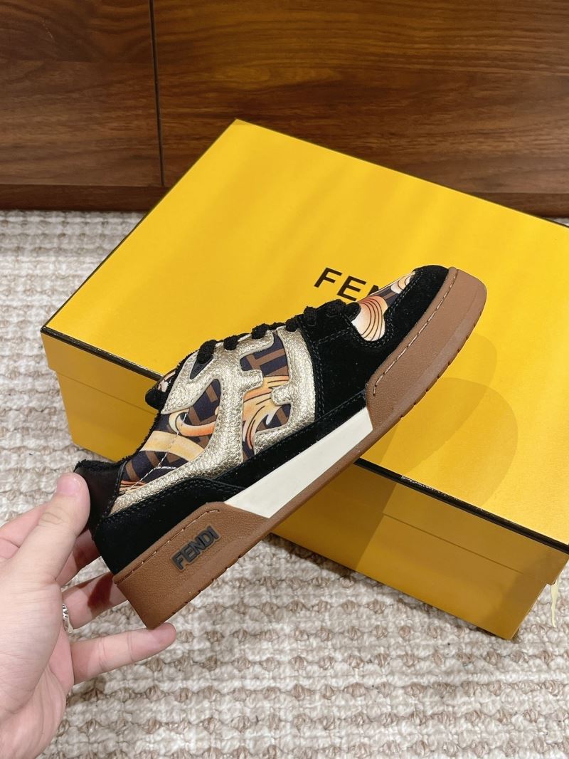 Fendi Low Shoes